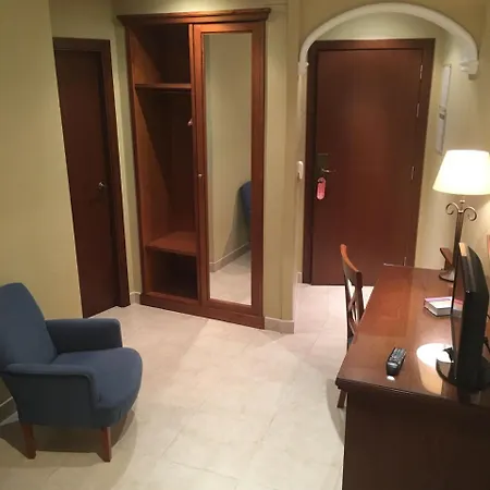 Hotel Manolo Mayo 4*